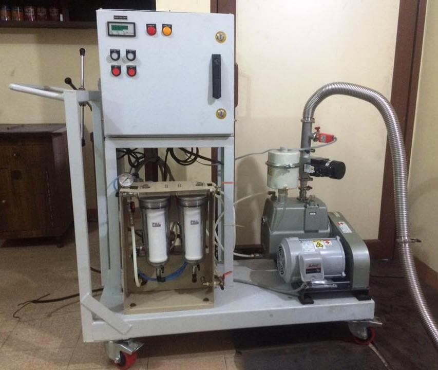Vacuum drying unit